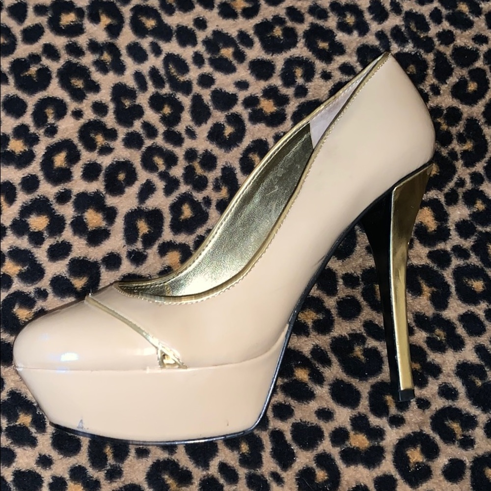 GUESS Nude Heels 👠